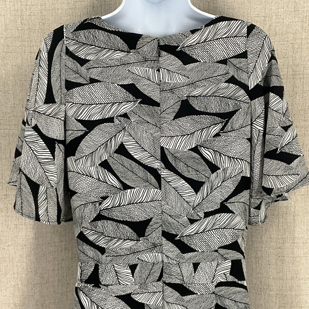 LOFT Romper Womens 8P Black Leaf Print V-Neck Pocket Botanical‎ Resort Travel - Picture 8 of 16